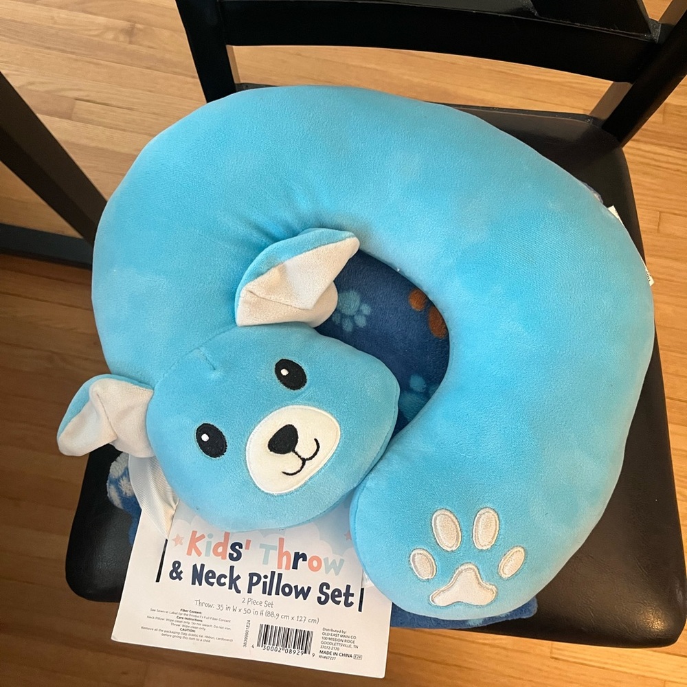 Kids' Blue Throw & Neck Pillow Set - Picture 2 of 3